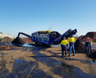 mobile trommel screening topsoil