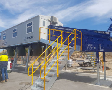 mobile picking station with 6 stations