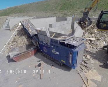 EDGE Slayer XL shredding Wood EDGE Slayer XL shredding Wood