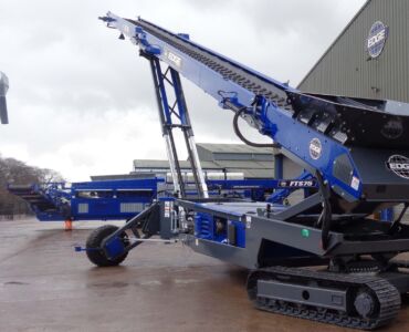 Mobile stockpiler Radial Track Stacker